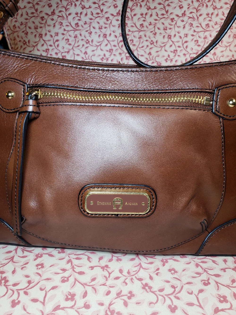 Etienne Aigner Cognac Brown Leather Shoulder Bag with Gold Hardware - Picture 7 of 8